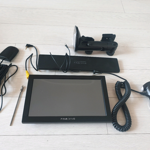 파인드라이브 Q300 NEW 8인치 3D 네비게이션