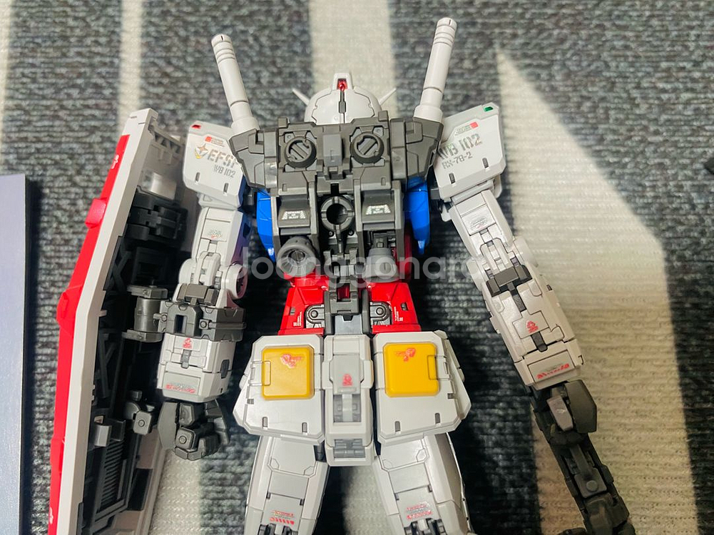 (데칼/먹선0) rg 퍼스트 건담 2.0 가조립 팝니다--6