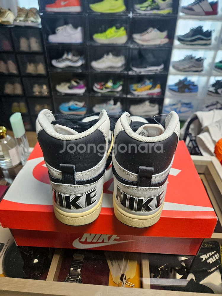 NIKE 정품(새상품) 250사이즈--1