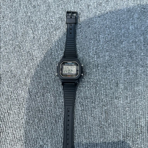 전설의 빈티지 감성! G-SHOCK DW-5600E 팝