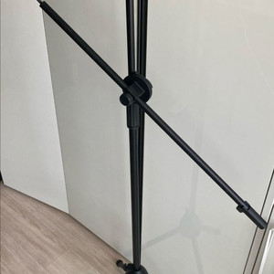 수직 항공 촬영 삼각대 아래 폴은 130센치 정도고 조