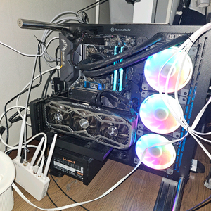 5700x3d RTX 3070 데스크탑(본체)팝니다