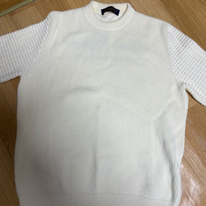 [M] 루이비통 엠보싱 자수니트