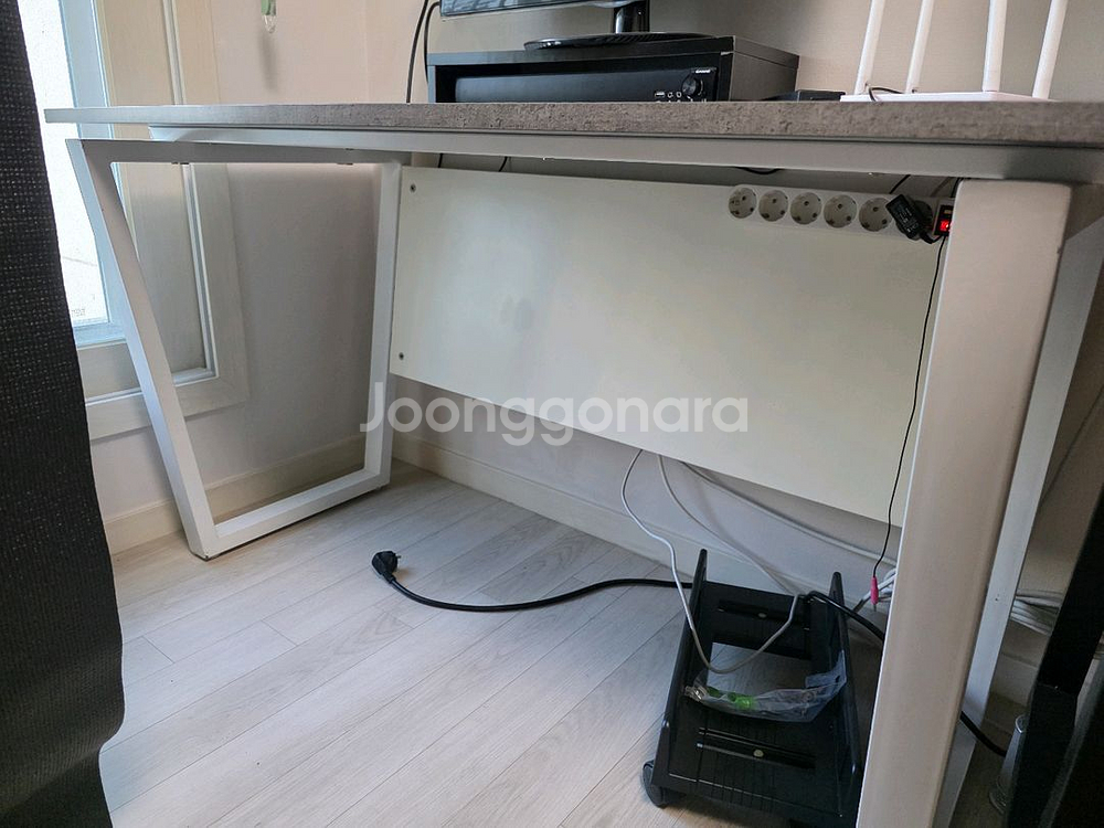 스톤무늬 컴퓨터 튼튼한 책상 팔아요!--1