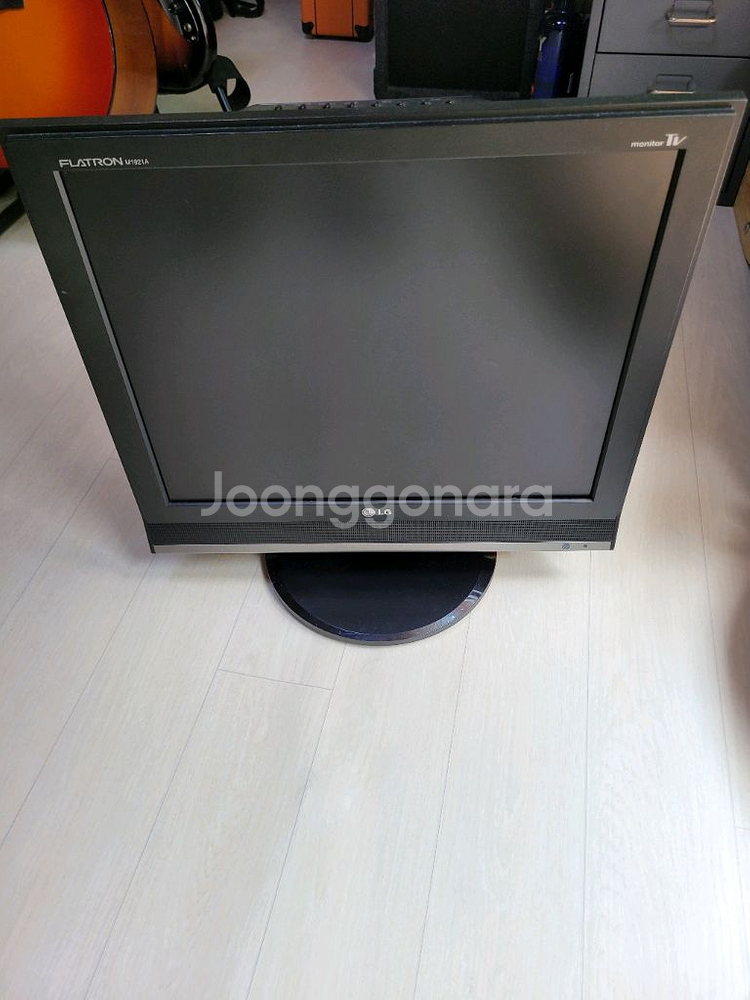 LG 레트로 모니터 M1921A--0