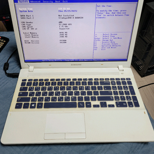 삼성노트북 NT275E
