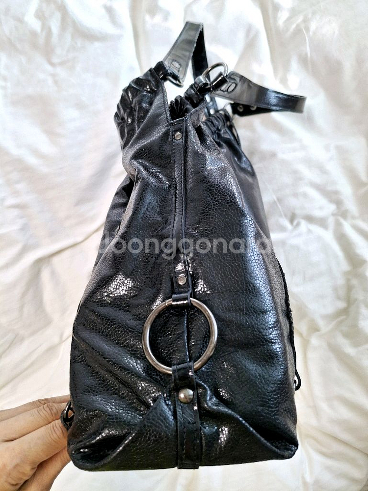 새상품 뱅뱅가방 pvc 에나멜 숄더백 블랙 큰사이즈--3