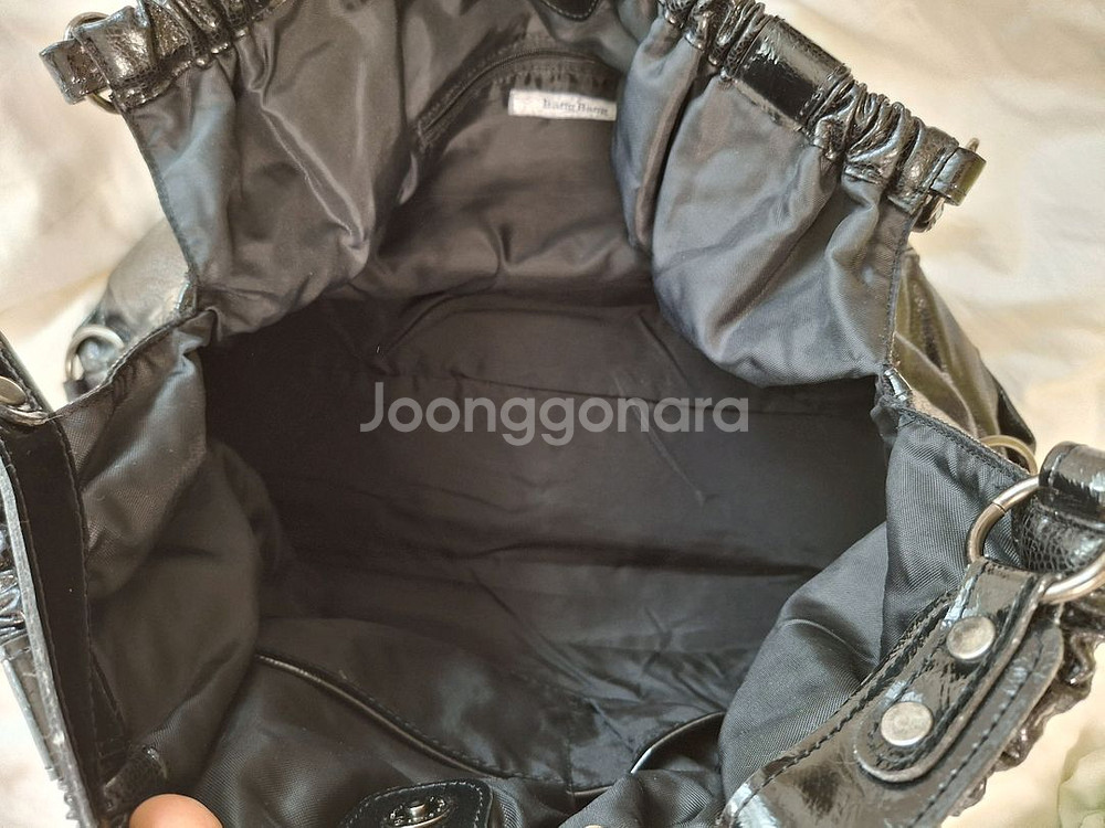 새상품 뱅뱅가방 pvc 에나멜 숄더백 블랙 큰사이즈--5