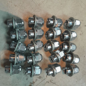 현대 기아 21mm 휠너트 한번사용한 신품