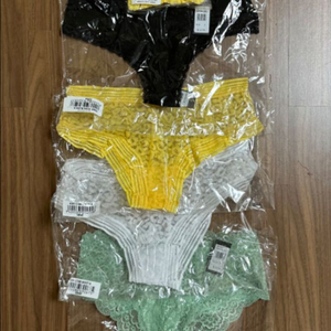 Fredericks of Hollywood 팬티 일괄
