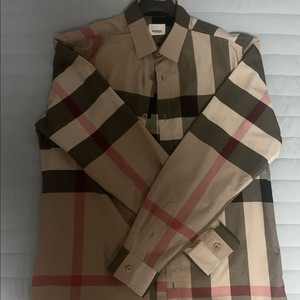 25/24 fw 버버리 셔츠 L사이즈