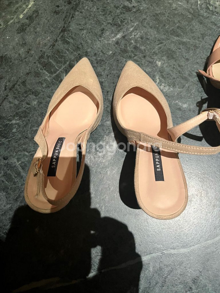 여성 사뿐구두 베이지색 스웨이드 230사이즈--0