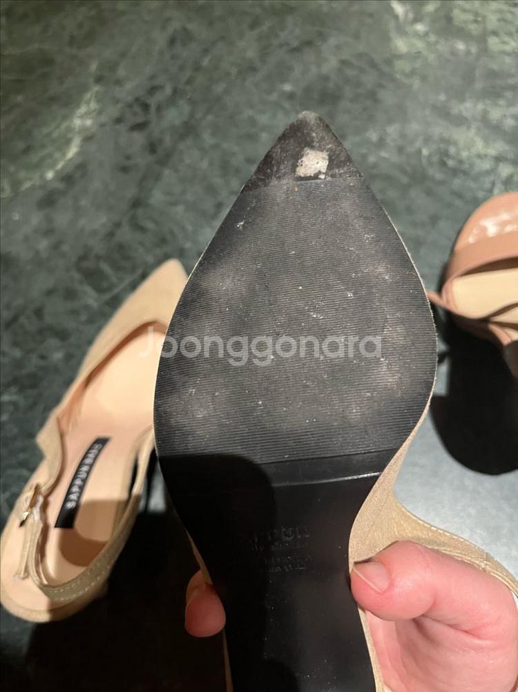 여성 사뿐구두 베이지색 스웨이드 230사이즈--3