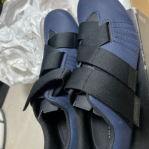 피직 템포R5 클릿슈즈 42(270사이즈) 새것