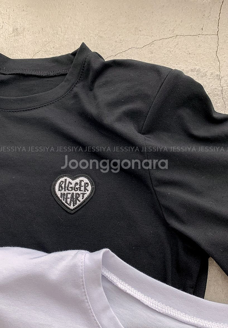(새상품) 어깨패드반팔 라운드크롭 패치티셔츠 여름티--9