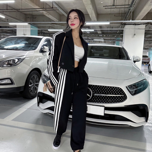(새상품) 테잎 삼선자켓 패드크롭자켓