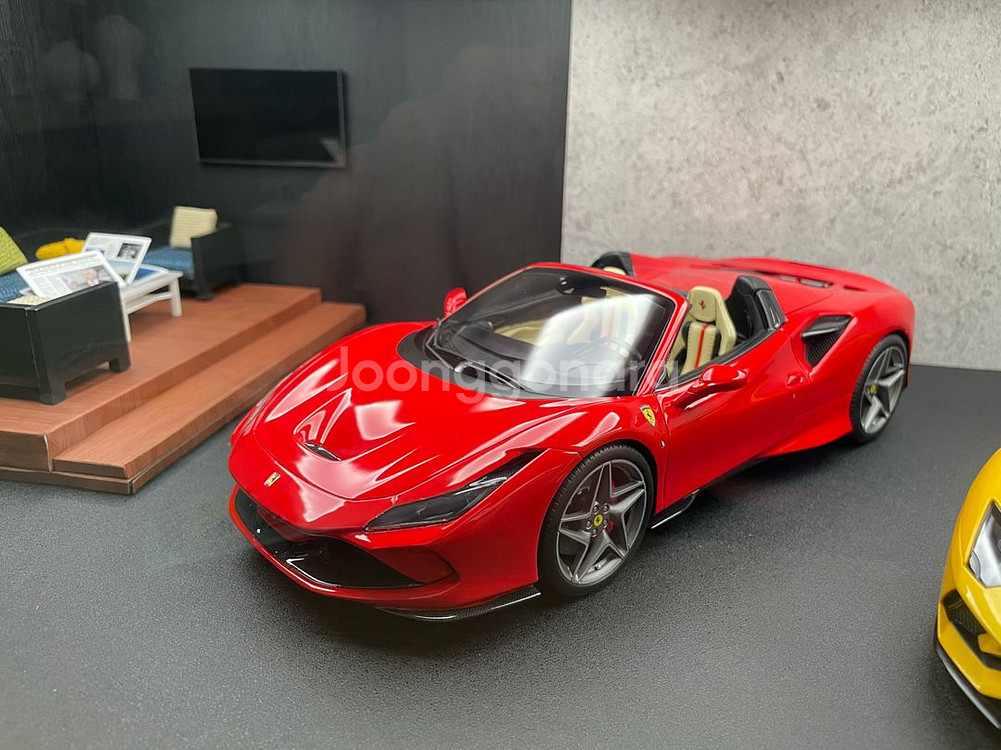 1:18 MR F8 스파이더--8
