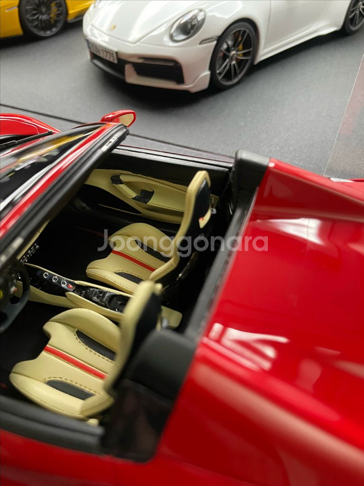 1:18 MR F8 스파이더--6