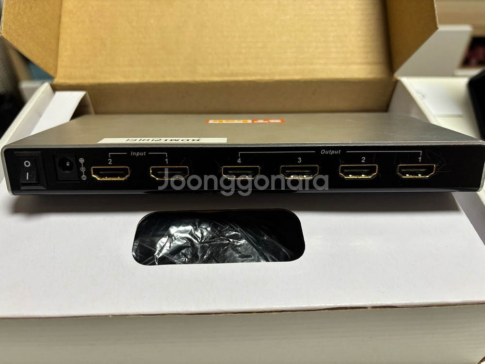 2x4 HDMI 분배기--2