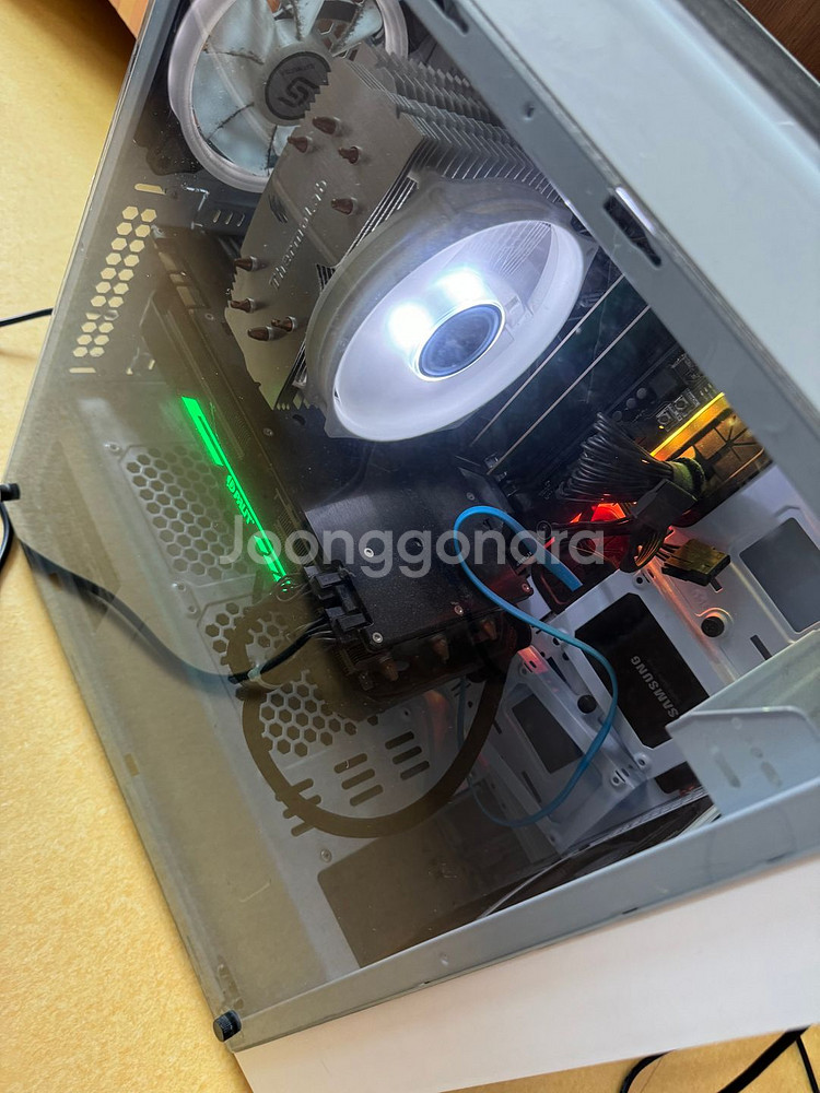데스크탑 본체팝니다. i7-8700K 1080 Ti--0