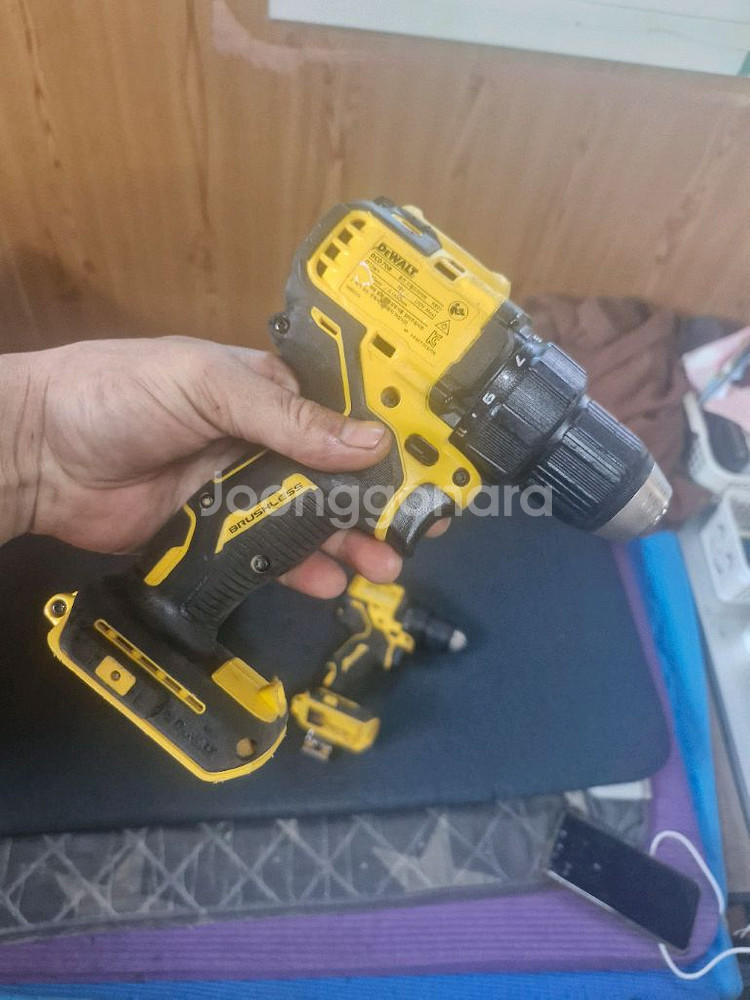 디월트충전드릴 DCD708 콤팩트형 가벼운전동드릴 최상--3