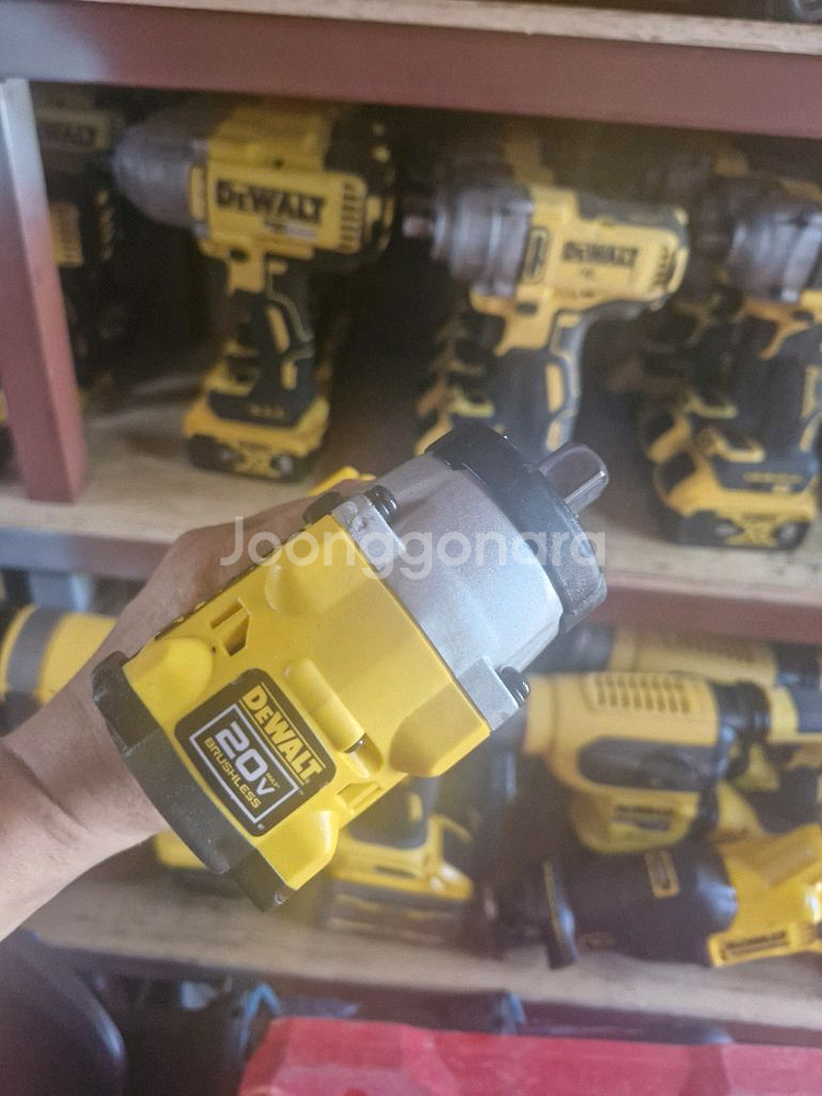 디월트충전임팩렌치DCF922 미드토크 속도조절2024--4