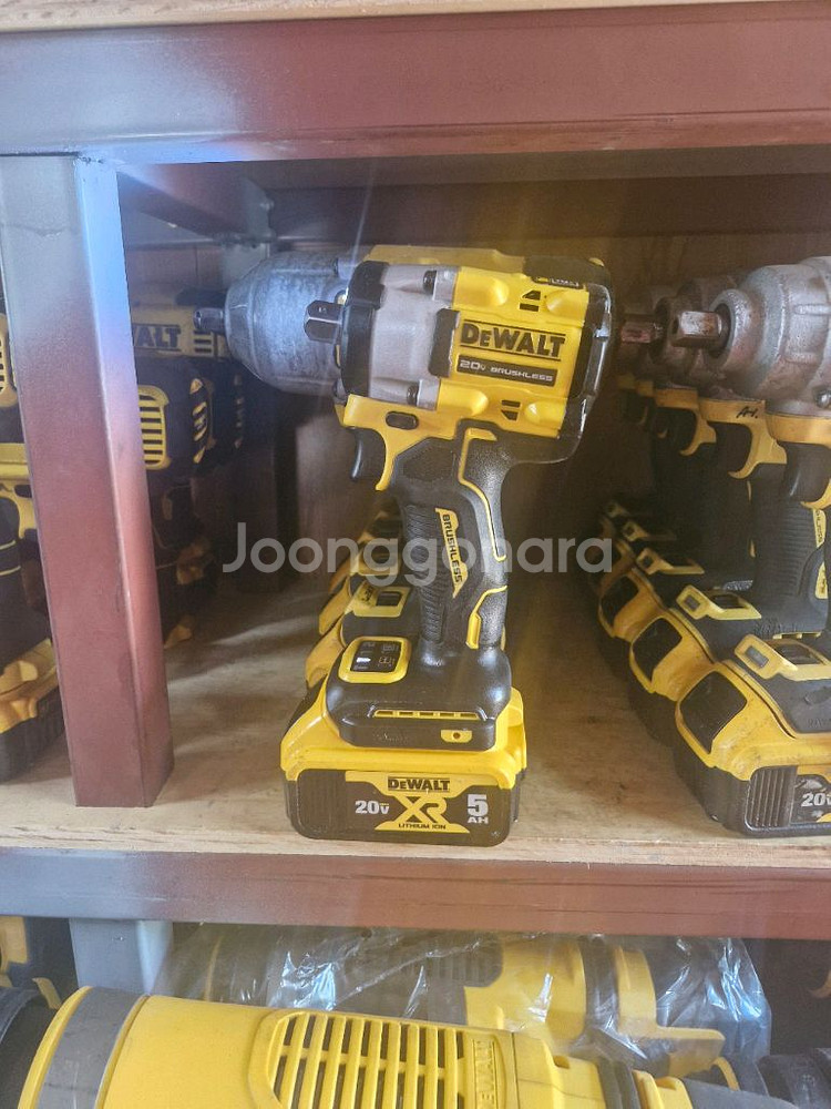 디월트충전임팩렌치DCF922 미드토크 속도조절2024--5