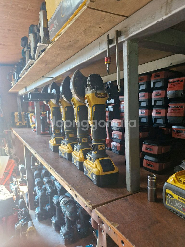 디월트충전임팩렌치DCF922 미드토크 속도조절2024--8