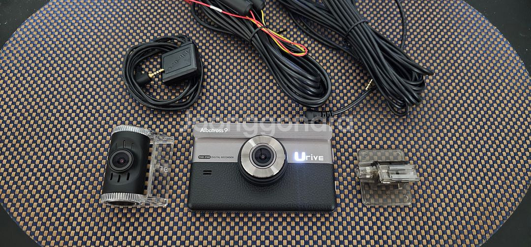 유라이브 알바트로스9 블랙박스 (64GB, GPS)--0