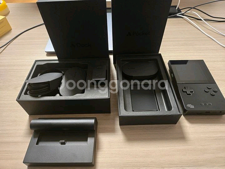 아날로그포켓 블랙+ 독 팝니다--2