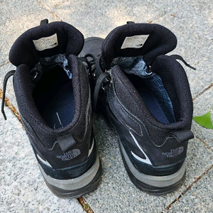 등산화 노스페이스 275