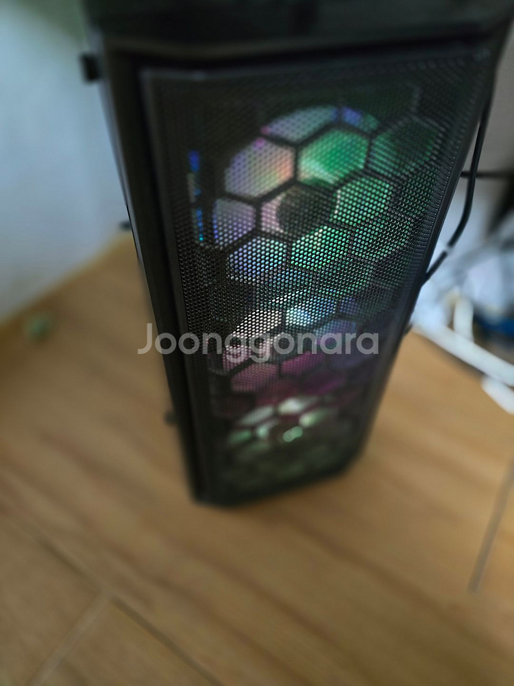 5600x 3070 데스크탑 및 모니터 판매합니다.--0