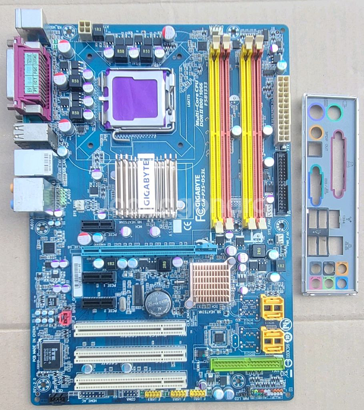 GIGABYTE GA-P35-DS3L 중고 판매합니다.--0