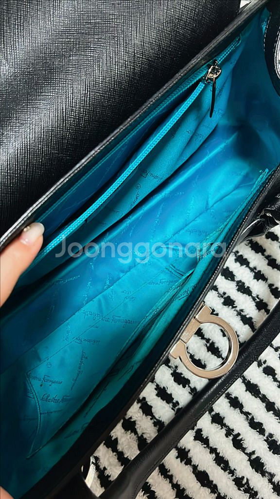 페레가모 간치니 블랙 은장 볼링백 숄더백 토트백--3