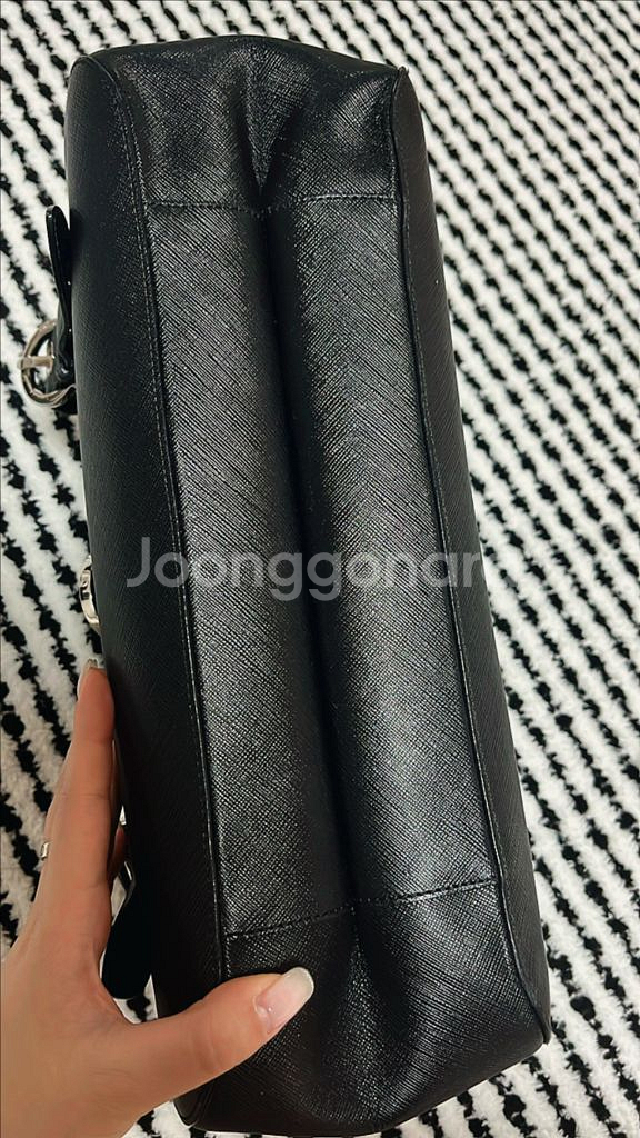 페레가모 간치니 블랙 은장 볼링백 숄더백 토트백--5