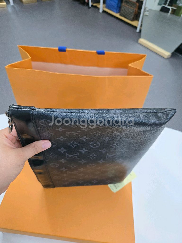 루이비통 이클립스 클러치백--5