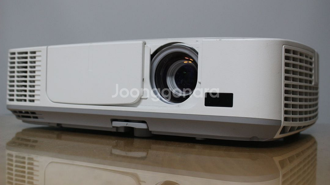 NEC NP-M420XV 4200안시 중고빔프로젝터--1