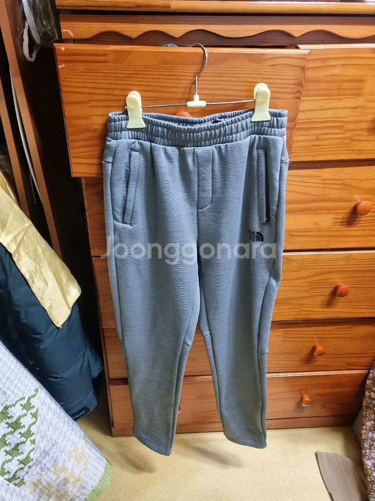 정품 노스페이스 트레이닝 바지 팝니다.--3