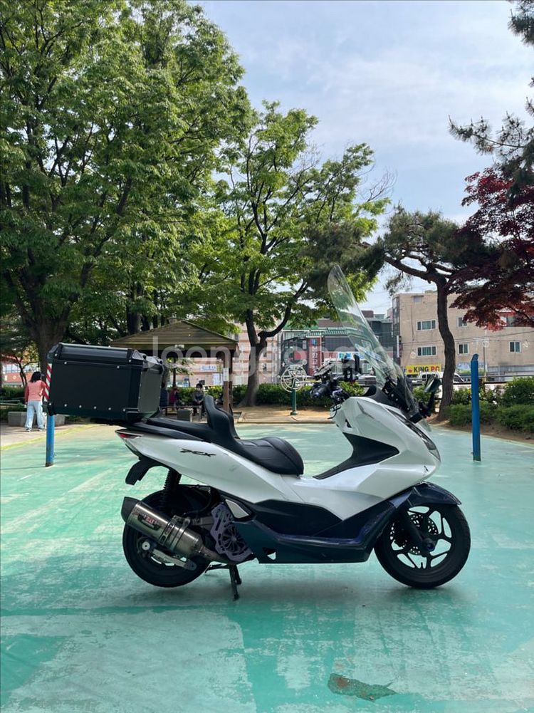 pcx125 요시무라구변 21년식 저렴하게 판매합니다--3
