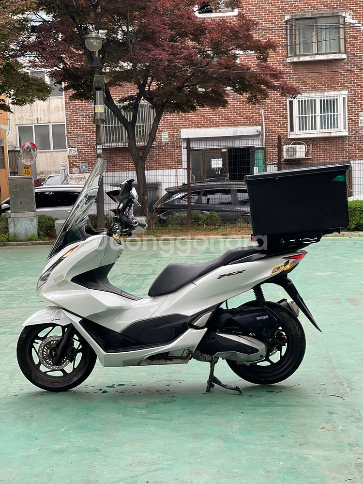 pcx125 24년식 3.1만Km 저렴하게 판매합니다--3