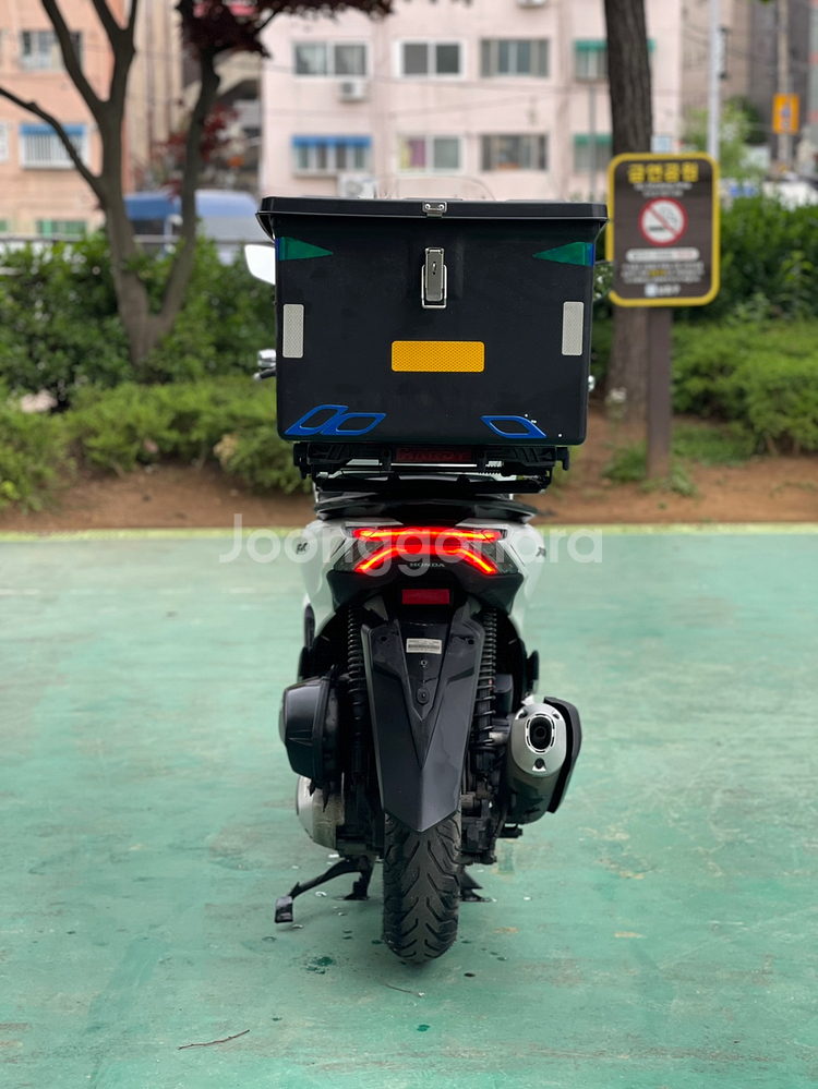 pcx125 24년식 3.1만Km 저렴하게 판매합니다--6