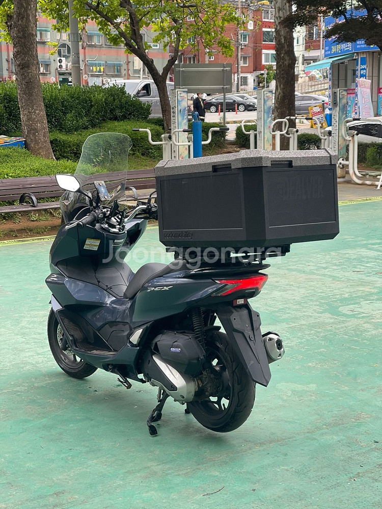 pcx125 22년식 4만Km 저렴하게 판매합니다--6