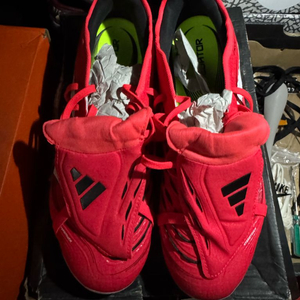 아디다스 프리데터 축구화 300