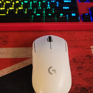 로지텍 G PRO X SUPERLIGHT 화이트 마우스