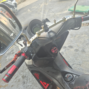 nmax125 20년형 쥰튜닝 3만km 판매합니다