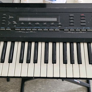 Roland D50