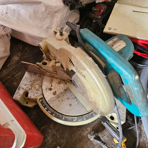 마끼다 각도절단기