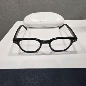 젠틀몬스터 카토01