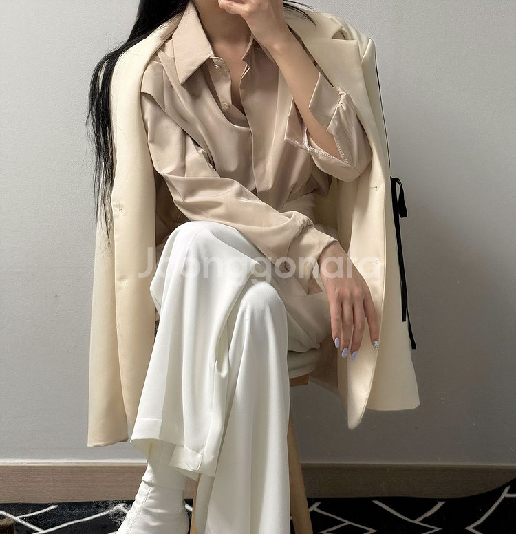 어깨패드 소매핀턱 히든단추 블라우스 셔츠--2