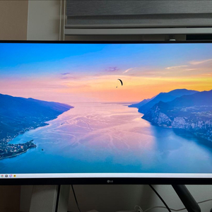 32GK850F 32인치 144Hz 게이밍 모니터 판매